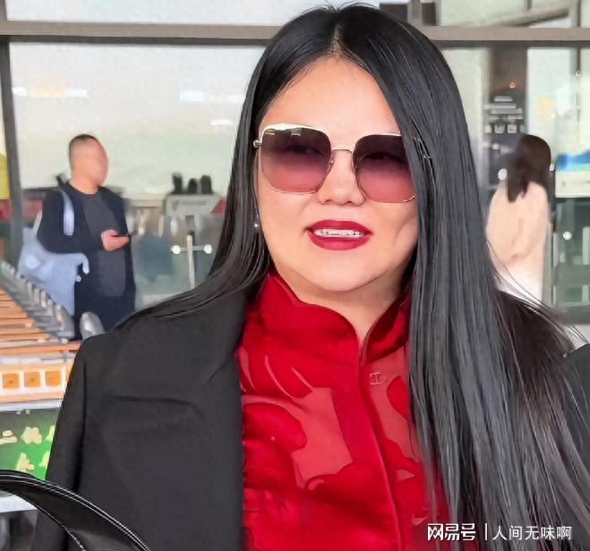 雷竞技app下载-自作孽不可活！高调炫富的李湘再传“噩耗”，私生活被扒个底朝天